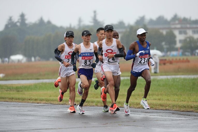 吉居（中大の28番）　©JMPA