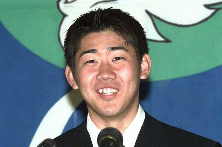 1999年12月、プロ1年目を終えた契約更改時の松坂大輔 ／ photograph by JIJI PRESS