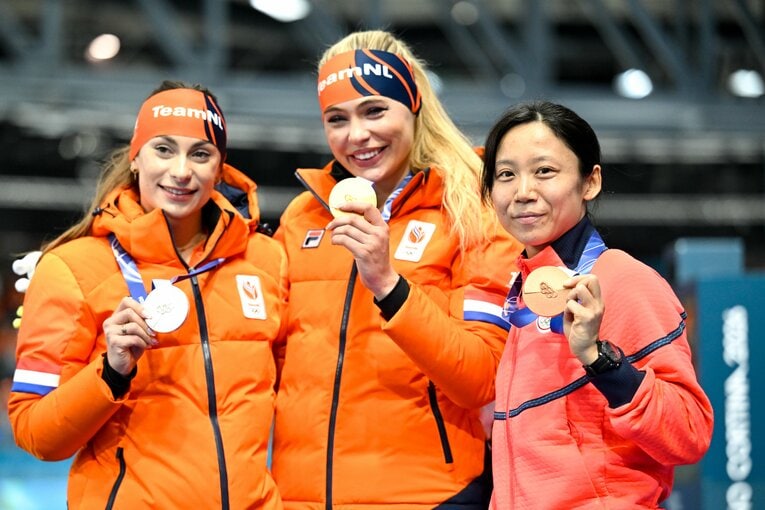 スピードスケート女子1000mのメダリスト　©Asami Enomoto/JMPA