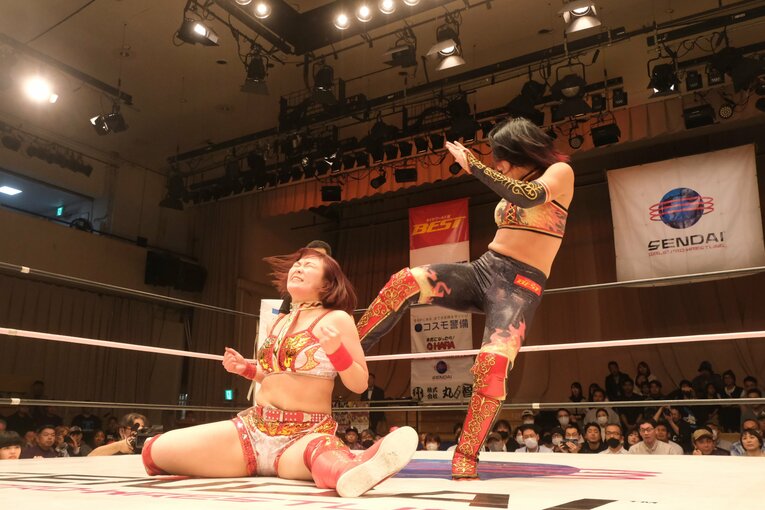 水着グラビアも披露のアイドル路線から急転換…素顔は“オラオラ”、スターダムのベルトも獲得した岩田美香の渇望「総合格闘技かキックにも」(76)