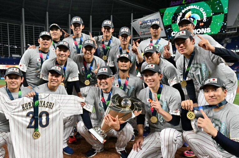 激戦に次ぐ激戦を制した侍ジャパン。戦いの代償を最小限にするためにもプロ野球の現場は試行錯誤している ／ photograph by Naoya Sanuki