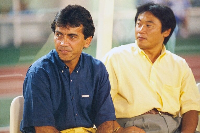 94年、ヴェルディ川崎でコーチを務めた頃のネルシーニョと松木安太郎監督 ／ photograph by Kazuaki Nishiyama