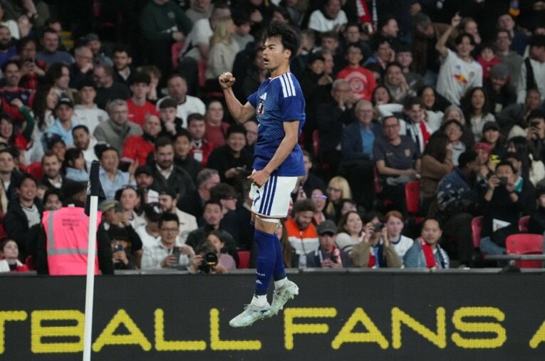 鋭いカウンターから決勝ゴールをあげた三笘薫。イングランド撃破の立役者となった ／ photograph by Masashi Hara