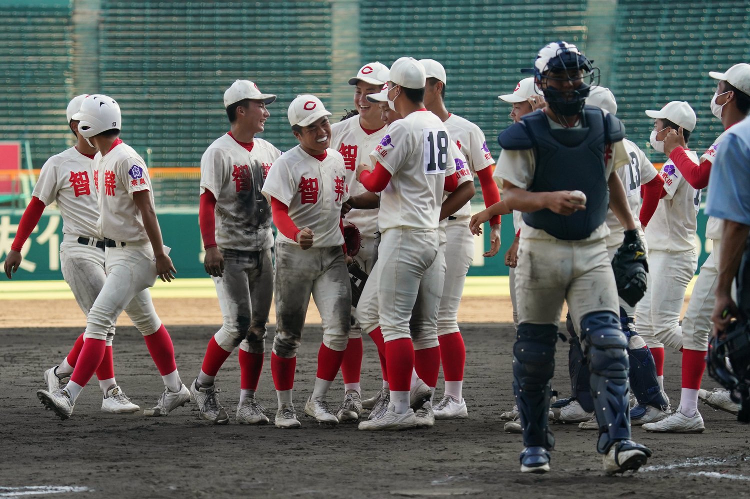 マウスピースをつけてプレーした大仲(中央) ©️Hideki Sugiyama