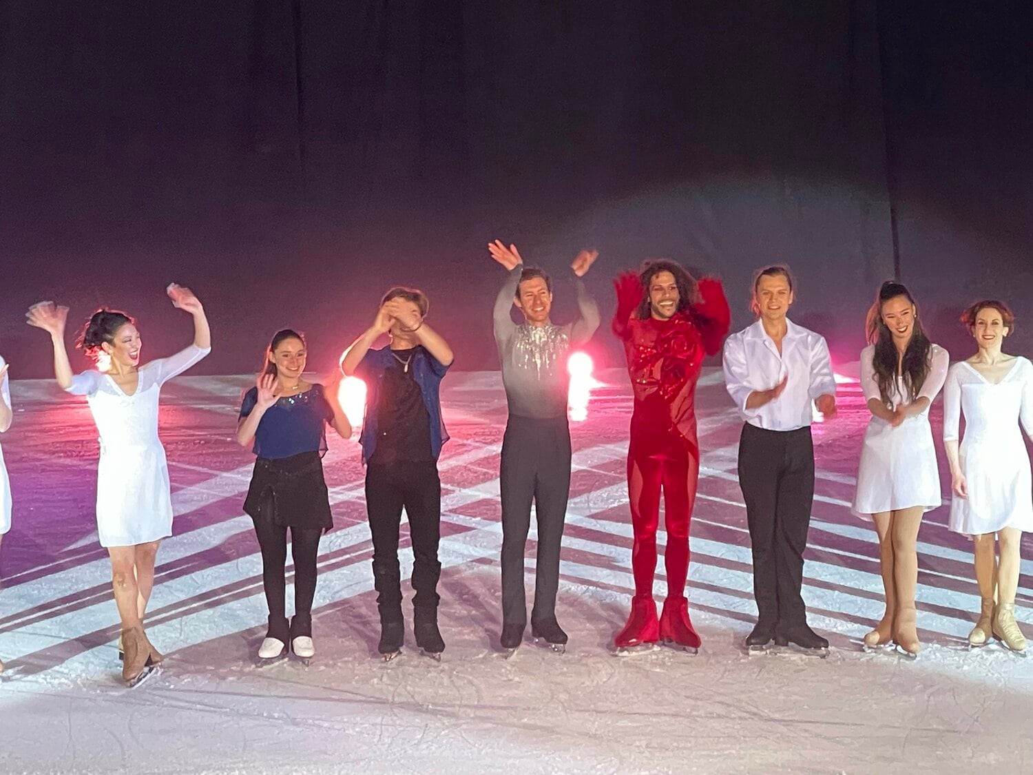 ガラ公演を終えたジェイソン・ブラウンら。客席からは大きな拍手が送られた　©Akiko Tamura