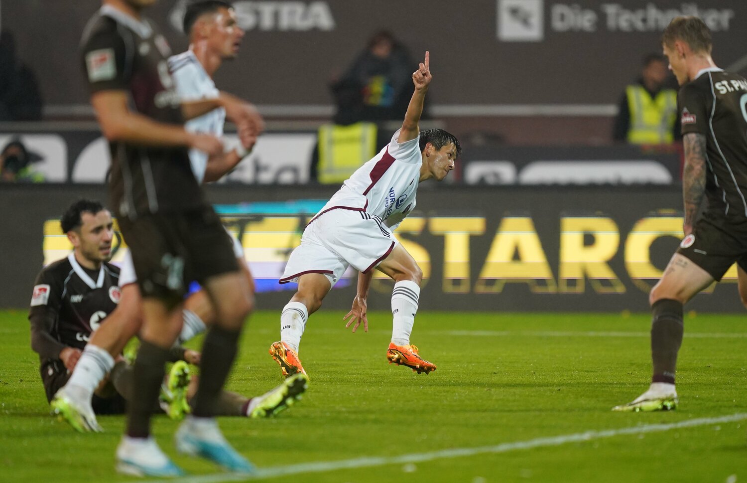 大宮アルディージャユース出身の奥抜侃志。ニュルンベルクで今季リーグ戦3ゴールをあげている　©Getty Images