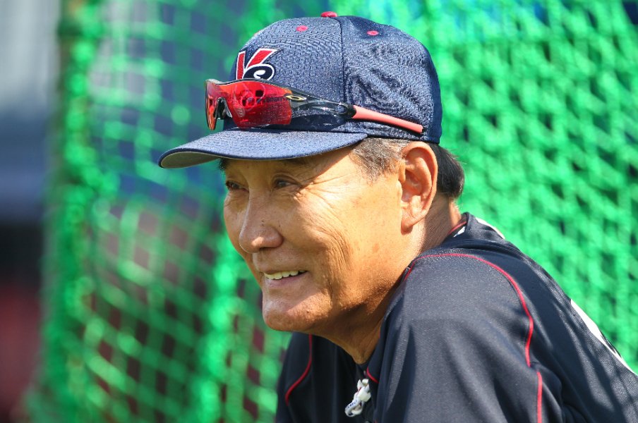 「二度にわたる大乱闘」巨人・堀内恒夫の顔面死球で「バッターとして終わった」ヤクルトOBの告白…長嶋茂雄も嘆いた「どうしてこんなことばっかり」＜Number Web＞ photograph by Sankei Shimbun