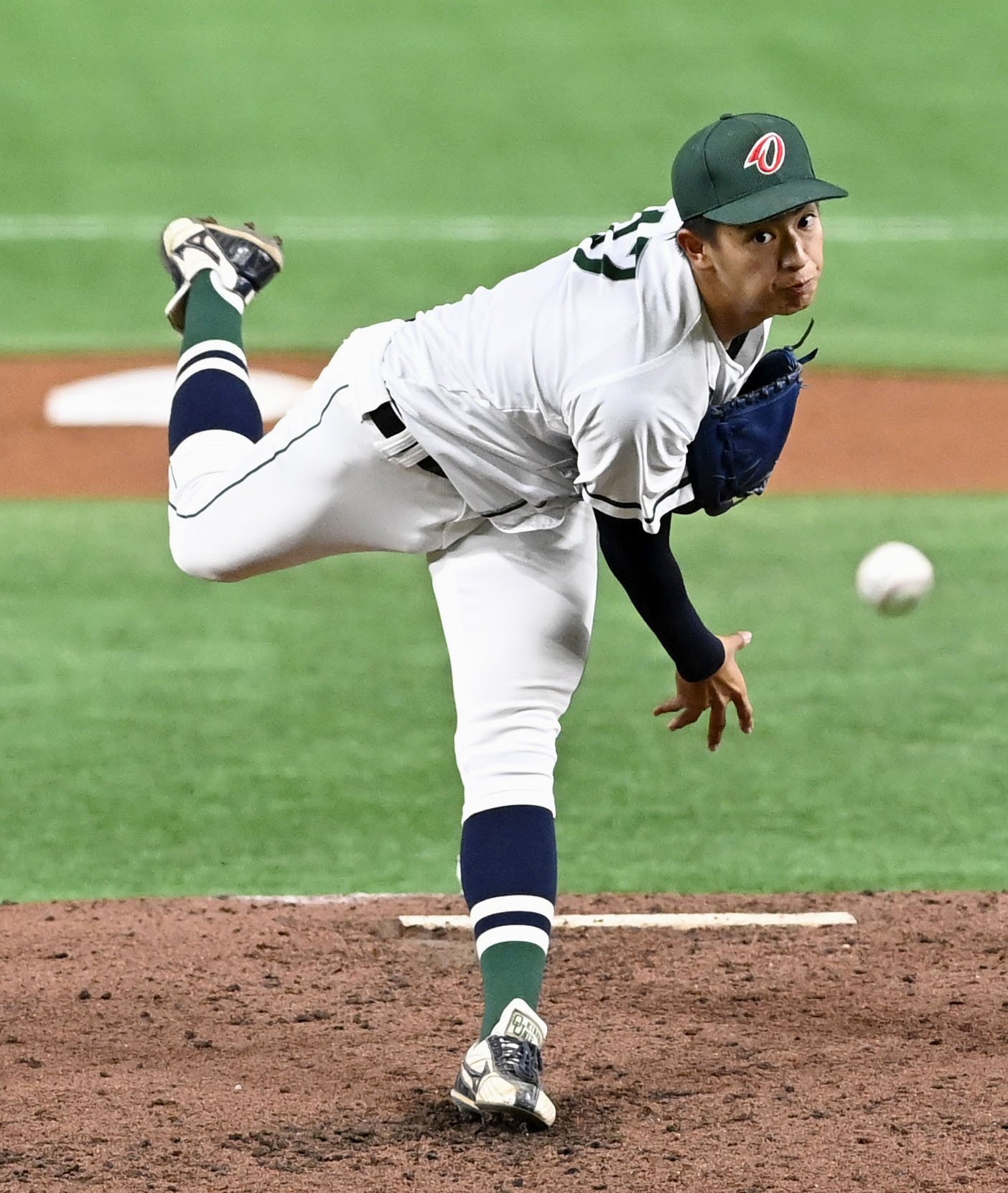 昨年6月の全日本大学野球・名城大戦で１失点完投した沖縄大の仲地　©KYODO