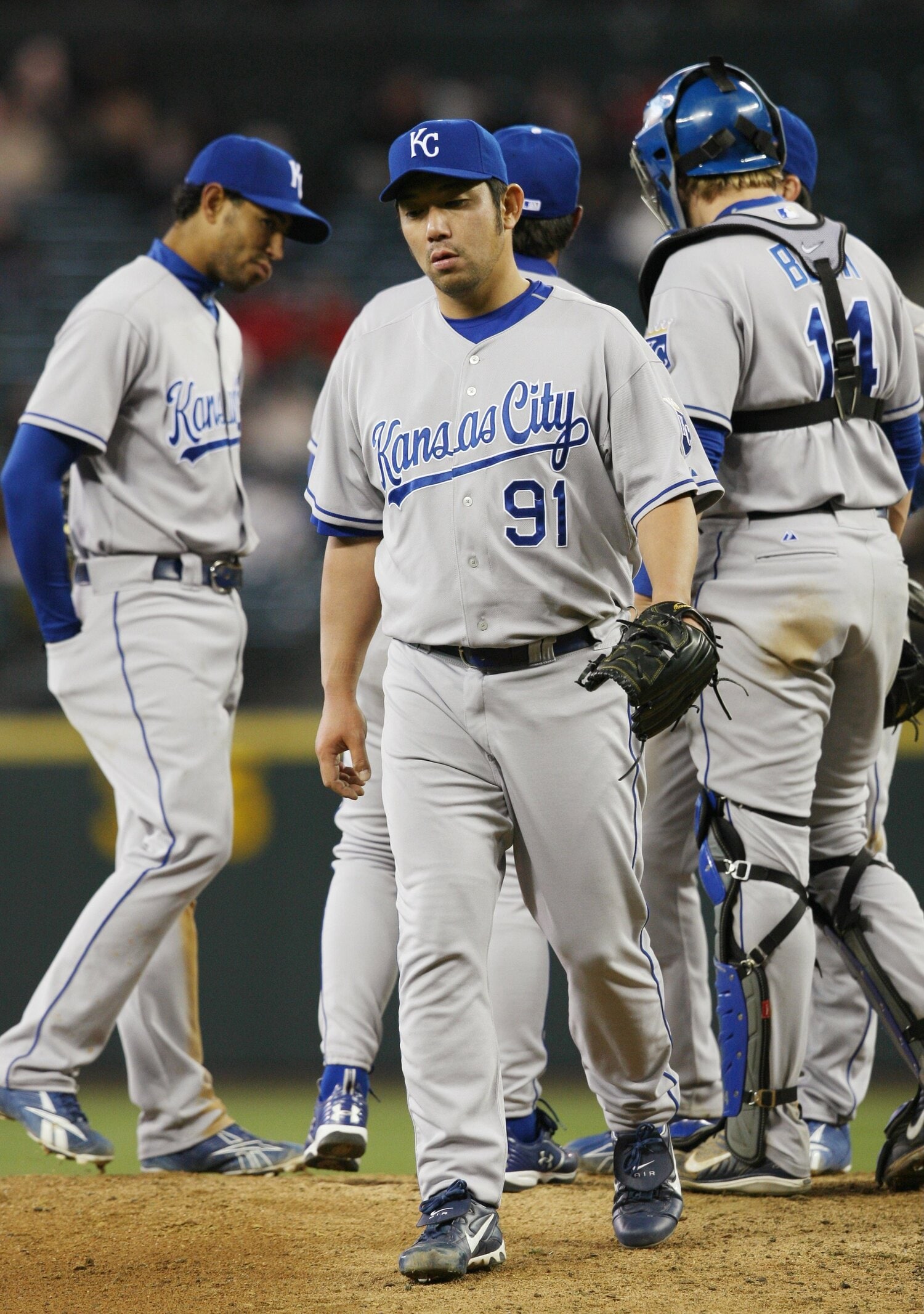 メジャー再挑戦の2008年、悔しそうな表情で降板する野茂 ©JIJI PRESS