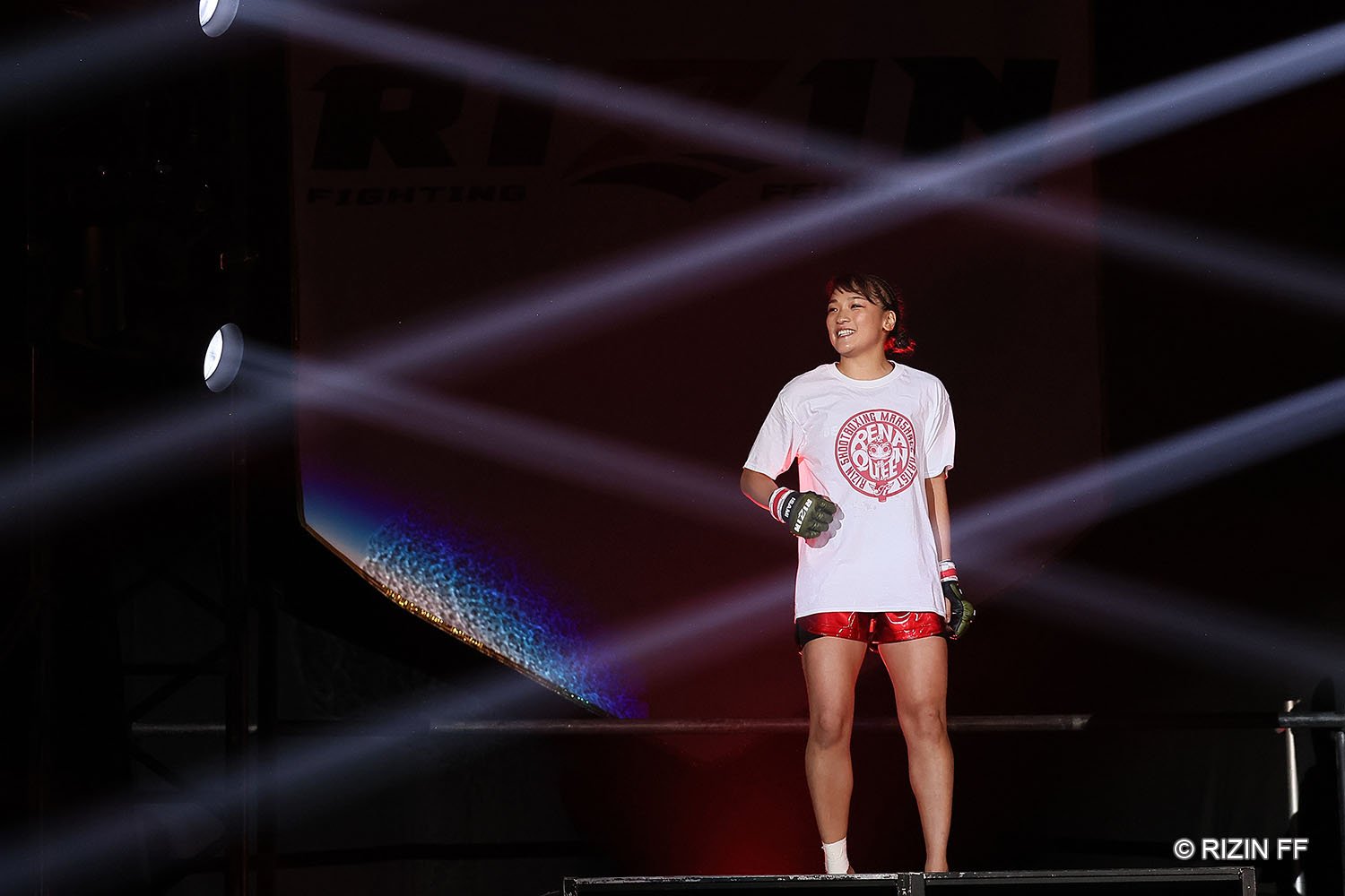 RIZINスーパーアトム級トーナメント1回戦に登場したRENA　©RIZIN FF