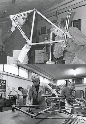 金ノコ、ヤスリ、溶接トーチで美しく、戦闘力の高いバイクを作り続けてきたウーゴ・デローザ。伝説のフレーム職人は今でも工房に出向き、素材をチェックし、職人と言葉を交わすという。