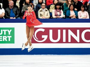 シニア女子初の4回転成功。トゥルシンバエワと魂の継承。～心の支えはデニス・テン～