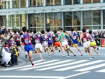 箱根経験者が席巻するマラソン界。急激なレベルアップはなぜ起きた？＜Number Web＞ photograph by Nanae Suzuki