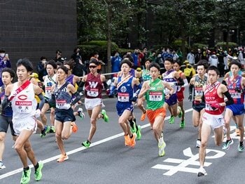 「箱根ランナーの走り方が大きく変わった」厚底シューズは日本人選手の走法も変えた「日本人には…大きな負担がかかる場合も」＜Number Web＞ photograph by Nanae Suzuki