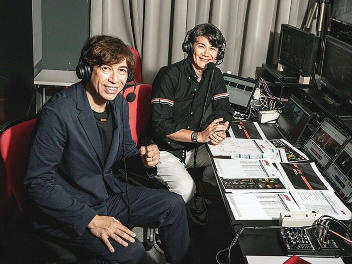 《F1実況解説コンビ》サッシャ＆中野信治…異例のフジテレビ移籍の舞台ウラ「さすがに驚きました…放送局が替わるのは簡単なことじゃないと」＜Number Web＞ photograph by Shunsuke Mizukami