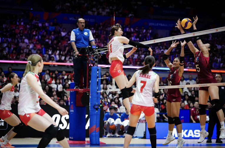 山田二千華（VNLタイ戦）　©︎Volleyball World