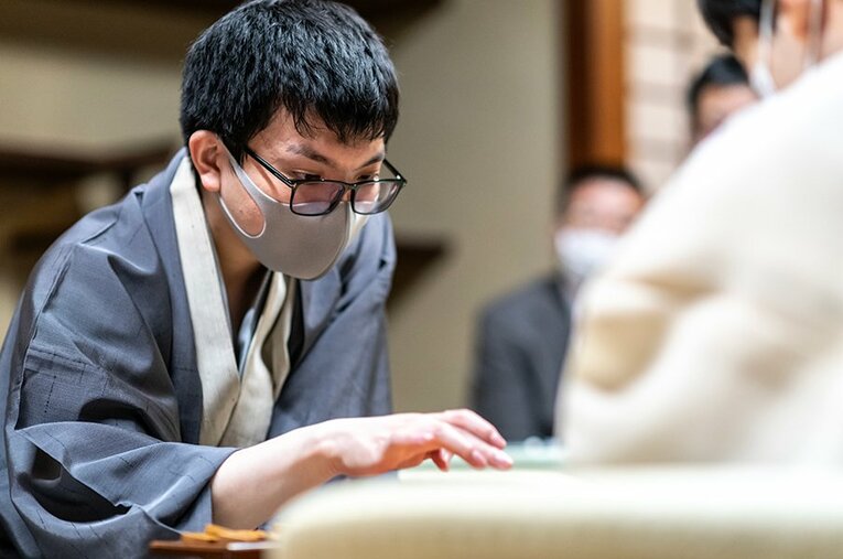 「名誉王座」に挑む永瀬拓矢王座。「軍曹」の愛称は将棋ファンに定着している ／ photograph by Takuya Sugiyama