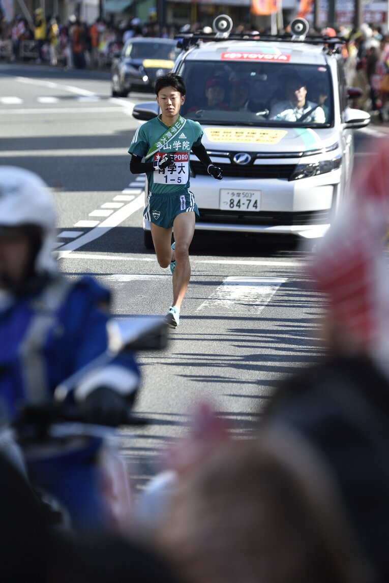 2016年の箱根は往路連覇のゴールテープを切った　©Nanae Suzuki