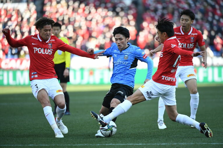 伊藤や柴戸といった昨季からの主力に岩尾が加わり、陣容は充実している　©Getty Images