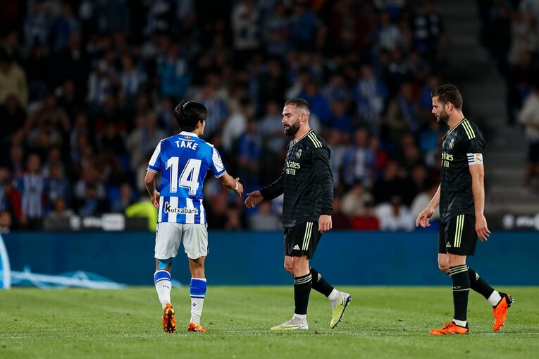 「久保建英がスペイン紙の一面に！」子供サポ「タケが決めるよ」予言通りマドリーを圧倒“ソシエダの熱狂”は翌日も…カメラマンは見た(35)