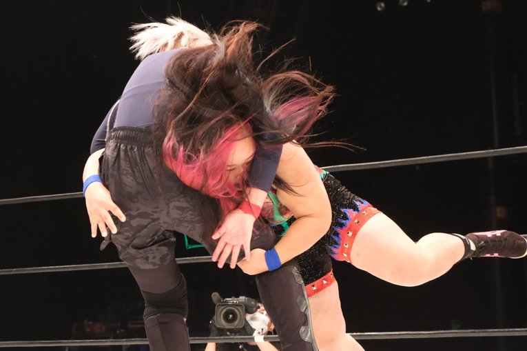 「手も足も出なくて...」新団体GLEATで“女優レスラー”福田茉耶が味わった“恐怖の4分50秒”…それでも「光栄です」と語ったワケ(16)