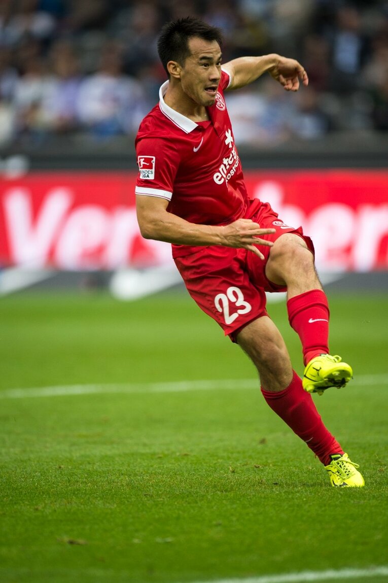 2014-15シーズンの岡崎　©Sports Graphic Number