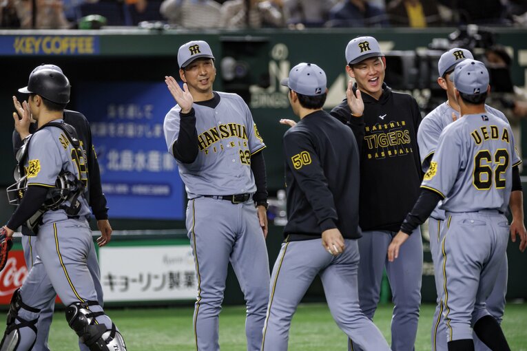 藤川監督のスタイルは「オーソドックス」と言える（猛虎激レア写真はまだまだ続きます）　©Kiichi Matsumoto