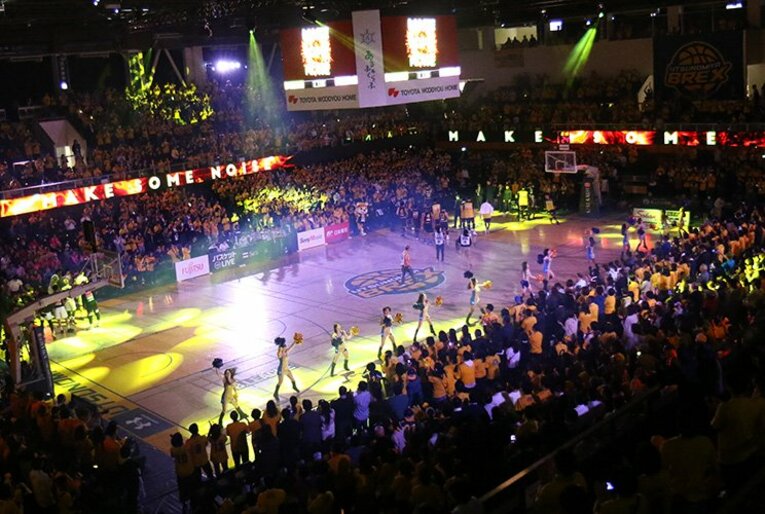 ブレックスの“黄色いアリーナ”秘話。目先の黒字額より大切なものとは。(4)