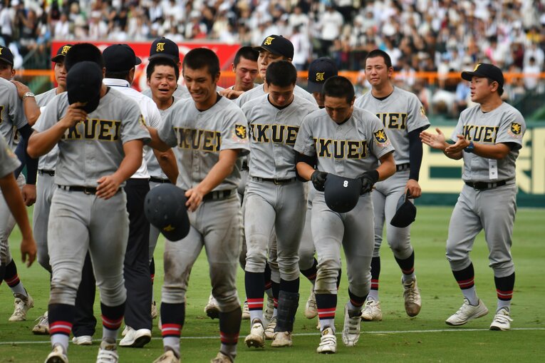 夏の甲子園では決勝で涙した仙台育英の選手たち　©Hideki Sugiyama