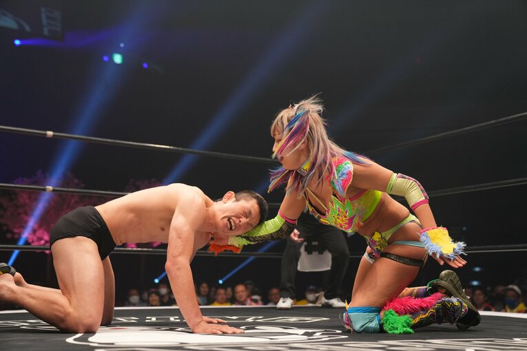 「お前、あの騒動があったのによく来たな」“今のプロレス批判”で炎上した前田日明に、ウナギ・サヤカがモノ申した真意「ぶん殴られようが…」(18)