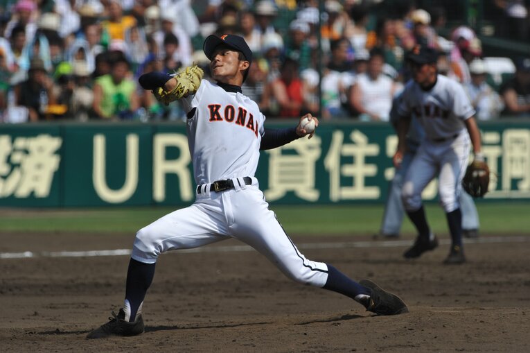 春夏連覇を達成した興南高校・島袋洋奨　©︎Hideki Sugiyama