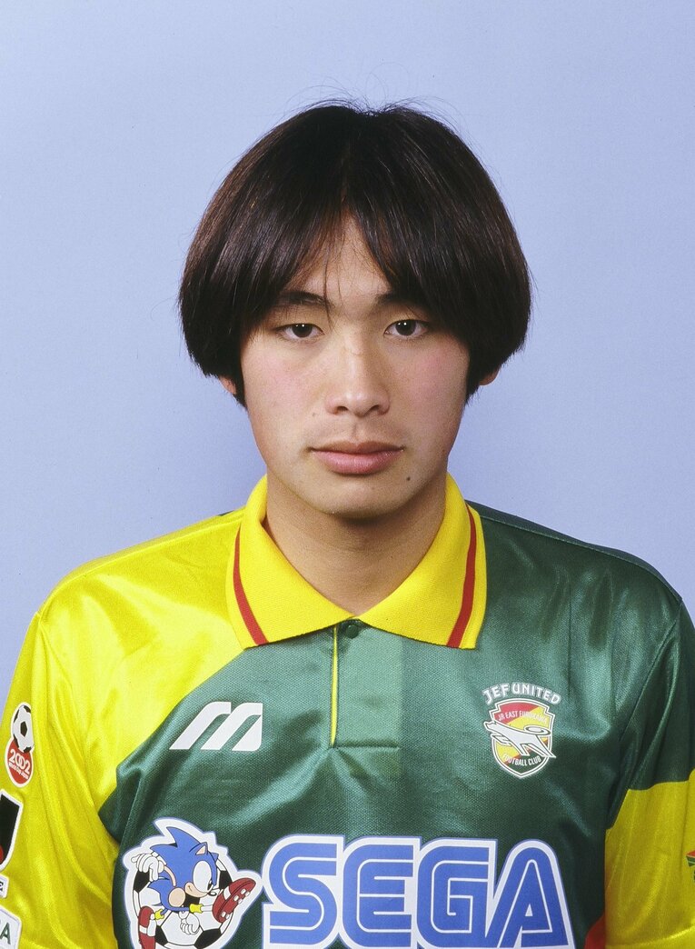 1995年の加入初年に撮影された森崎の選手写真　©J.LEAGUE
