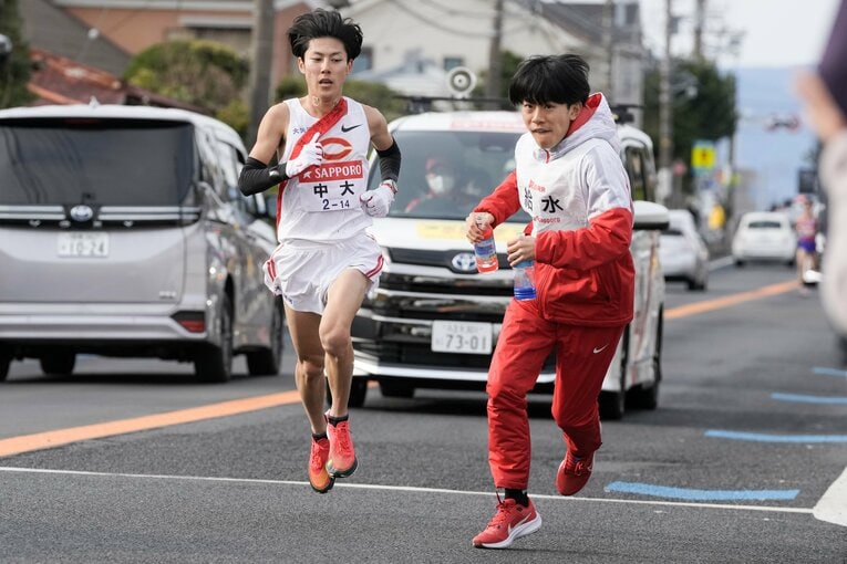 7区15km地点で颯爽登場する兄・大和　©Naoki Kitagawa