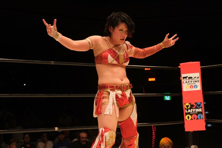 「日本スタイルも出し切った」イヨ・スカイが“WWEでは使えない大技”を…林下詩美が女子プロレス新団体で叶えた夢「今日は紫雷イオが見れた」(49)