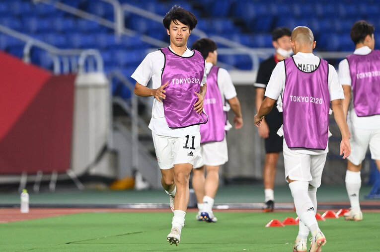 【歴代五輪代表メンバー】三笘はコンディション面を勘案して、東京五輪ではベンチスタートだった　©Takuya Kaneko/JMPA