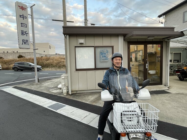【仕事風景】新聞販売店でオーナーを務める元中日・前原博之さん　©NumberWeb