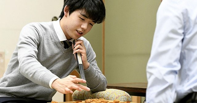 「命懸け」「アリ地獄」でも藤井聡太二冠は“39勝1敗”… 中村太地七段が語る将棋「順位戦」の恐ろしさと重み