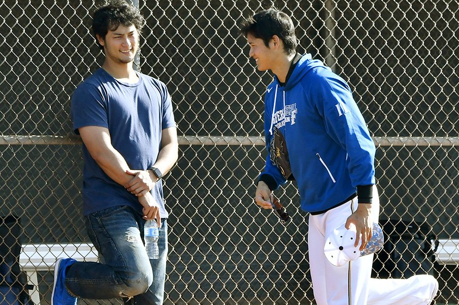 なぜ、球団は育てた選手を手放すか。その裏にある痛みと愛情と哲学とは。<Number Web> photograph by Kyodo News