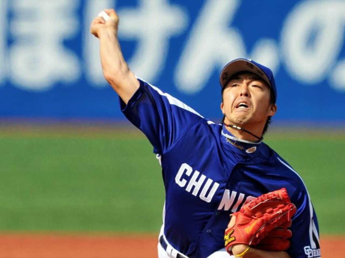 ヤクルトスワローズ 小川投手 サイン入りアンダーシャツ はなはだしく