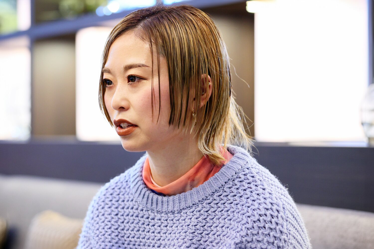 インタビューに答える和田さん。2021年に引退し、現在は1児の母でもある ©Shigeki Yamamoto