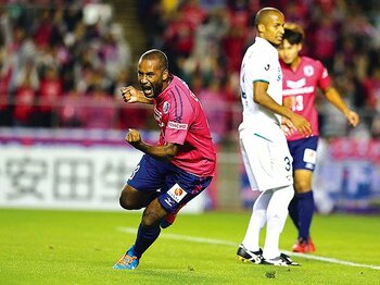 混迷を極める残留争い。今季もサプライズはあるか。~清水、C大阪は危機を脱せるのか~<Number Web> photograph by J.LEAGUE PHOTOS