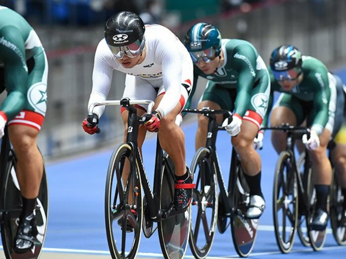 「今は2019年12月」と言い聞かせて…ケイリン・脇本雄太が「競輪」を犠牲にしてでも東京五輪に懸けるワケ＜Number Web＞ photograph by TEAM BRIDGESTONE Cycling