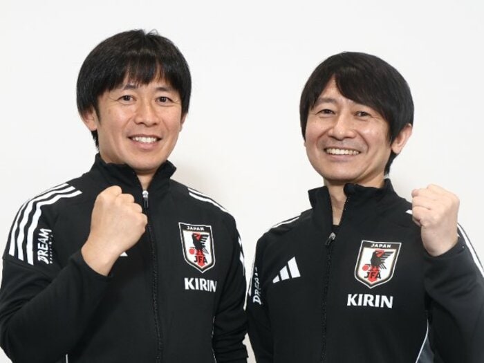 「箒とチリトリは日本から持参」世界を驚かせた森保ジャパンの“美ロッカー”知られざる舞台裏…“発案者”は「27年前に姿を消した」あのチームの2人＜Number Web＞ photograph by JIJI PRESS