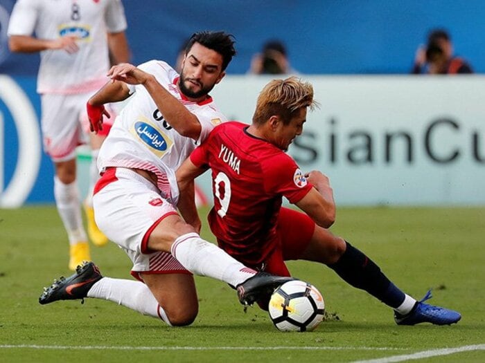 終盤突き放す川崎、逃げ切れぬ広島、そして鹿島が見せた「勝者の作法」。＜Number Web＞ photograph by AFLO