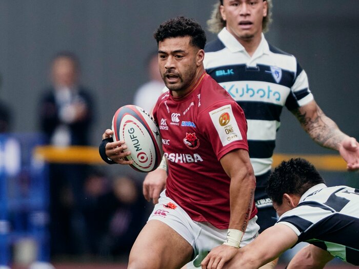 「彼は本当にタフ」ヘッドコーチも脱帽…ラグビーリーグワン決勝 優勝の東芝エースが見せた“骨折したままMVP獲得”の衝撃「痛みはあったけど…」＜Number Web＞ photograph by Yuki Suenaga