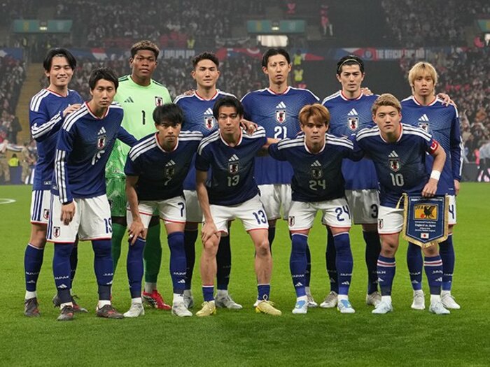 ウェンブリーでイングランド撃破の日本代表に「お祭り騒ぎの雰囲気はなく…」三笘薫も鎌田大地も堂安律も宮本恒靖会長も証言「もう想定内のことだと」＜Number Web＞ photograph by Masashi Hara/Getty Images