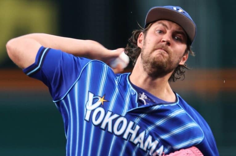 DeNAに加入し、スポーツ紙をにぎわせ続けたバウアー ／ photograph by JIJI PRESS