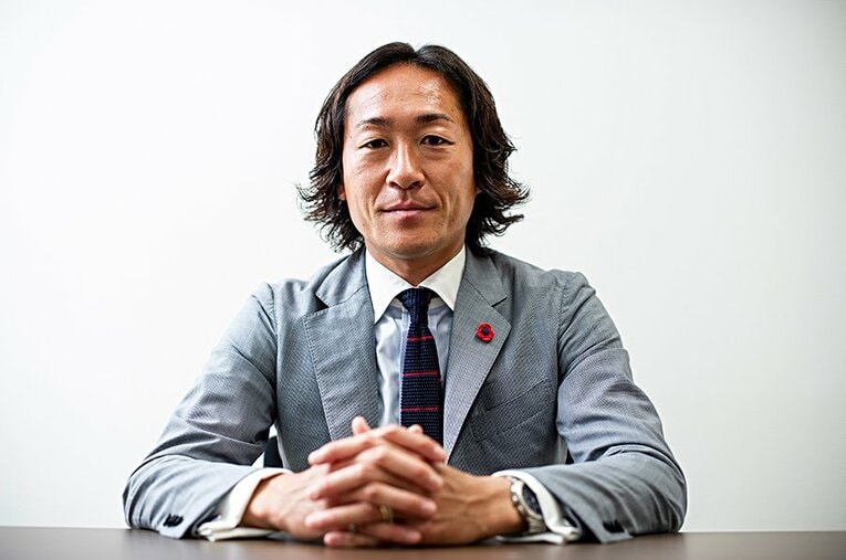 「谷間の世代」屈指のドリブラーだった石川直宏。現在はFC東京の「クラブコミュニケーター」の役職を務めている。 ／ photograph by Yuki Suenaga