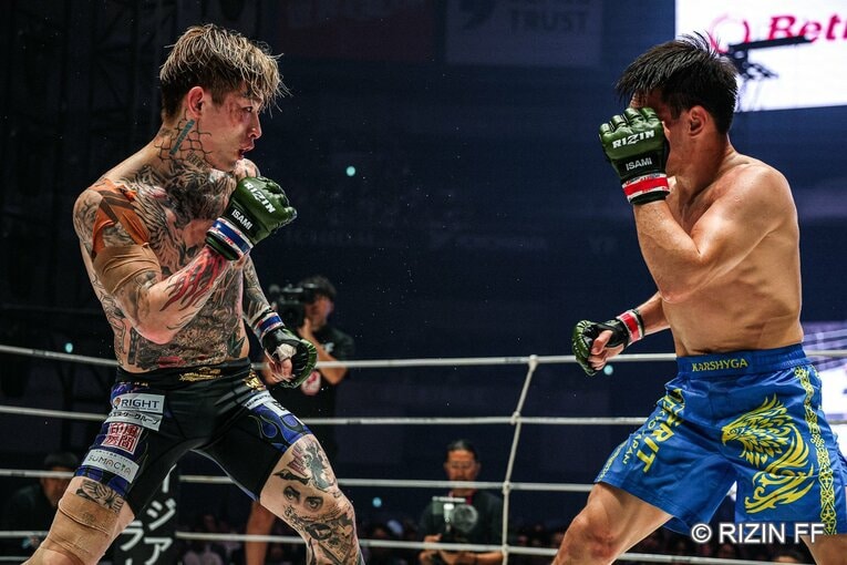 『超RIZIN.5』平本蓮vs.カルシャガ・ダウトベック　©RIZIN FF