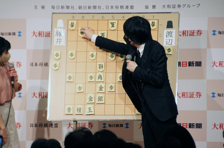 第81期名人戦第1局　©NumberWeb